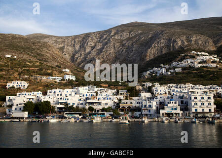 Amorgos villaggio e vista montagne, Cicladi Grecia Foto Stock