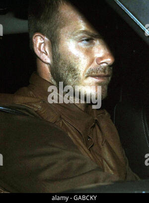 Questa sera David Beckham lascia il London Chest Hospital a est di Londra dopo aver visitato suo padre, che ha recentemente subito un attacco di cuore. Foto Stock