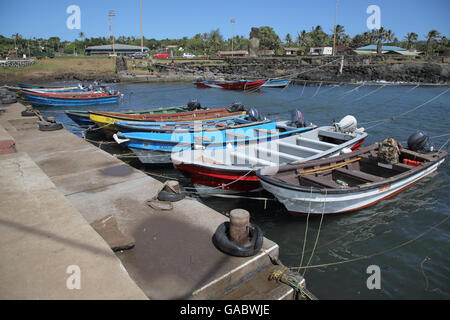 Il piccolo porto di pesca in Hanga Roa isola di pasqua Foto Stock