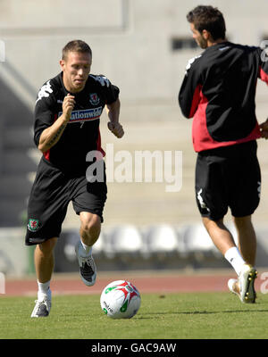 Calcio - Campionato europeo UEFA 2008 Qualifiche - Gruppo D - Wales Training - campo di allenamento Neo GSP Stadium. Wales Craig Bellamy durante una sessione di allenamento presso il campo di allenamento del New GSP Stadium di Nicosia, Cipro. Foto Stock