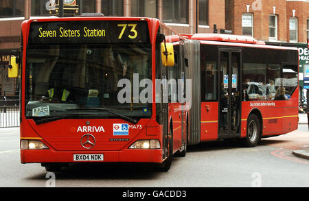 Bendy Stock in Bus Foto Stock