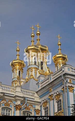 Cinque cupole dorate sul catherine o palazzo estivo, Tsarskoe Selo, Pushkin, San Pietroburgo, Russia. Foto Stock
