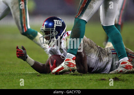 Football americano - NFL - Miami Dolphins contro New York Giants - Wembley Stadium. Plaxico Burress, New York Giants Foto Stock