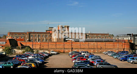 Vista generale di HMP Gloucester in Barrack Square, Gloucester. Foto Stock