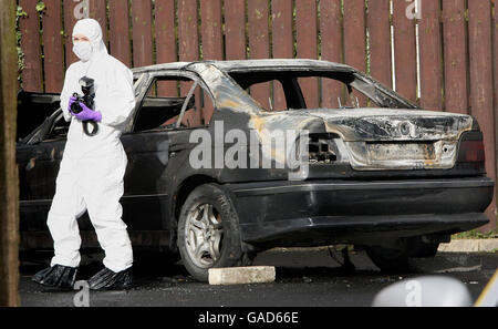 Catholic police officer shot in Derry imboscata Foto Stock