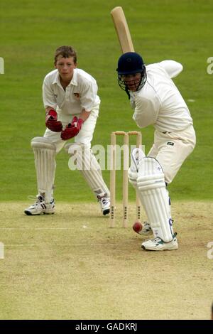 Cricket - The Hobbs Trophy - Croydon SCA u15's contro London SCA u15's. Azione dal Trofeo Hobbs all'AMP Oval Foto Stock