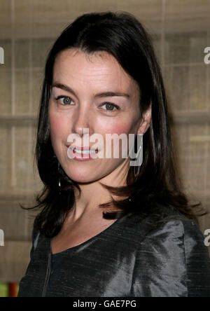 Olivia Williams arriva per la serata Standard Theatre Awards al Savoy Theatre di Londra. Foto Stock