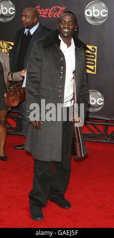 Akon arriva agli American Music Awards 2007 al Nokia Theatre di Los Angeles. Foto Stock