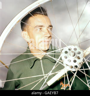 1958 British Empire and Commonwealth Games - Escursioni in bicicletta - Maindy Stadium di Cardiff Foto Stock