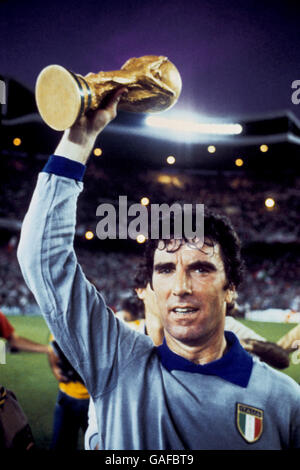 Calcio - finale per la Coppa del Mondo FIFA 1982 - Italia v Germania Ovest - Santiago Bernabeu Stadium Foto Stock