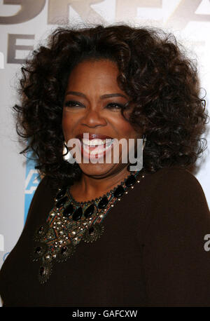 Oprah Winfrey arriva alla prima dei grandi debitori all'Arclight Cinerama Dome di Hollywood, Los Angeles. Foto Stock