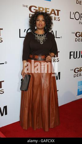 Oprah Winfrey arriva alla prima dei grandi debitori all'Arclight Cinerama Dome di Hollywood, Los Angeles. Foto Stock