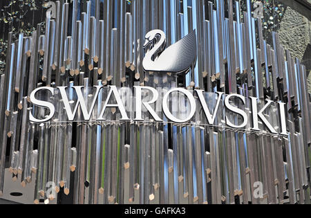 VIENNA, Austria - 6 giugno: logotipo di Swarovski a Vienna il 6 giugno 2016. Swarovski è un jewerly costruttore e rivenditore fondata nel Foto Stock