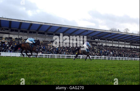 Horse Racing - Tolworth Hurdle giorno - Sandown Park Racecourse Foto Stock