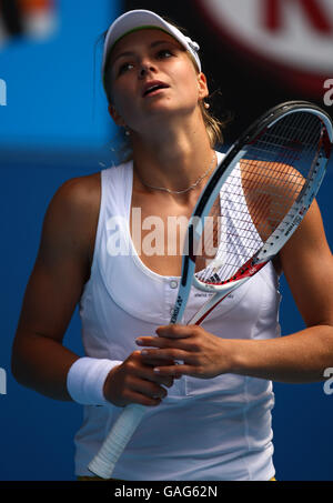 Tennis - Australiano aperto 2008 - giorno 8 - Melbourne e Parchi Olimpici. Maria Kirilenko si alza in piedi abbattuto durante la sua partita contro Daniela Hantuchova il giorno otto dell'Australian Open Foto Stock