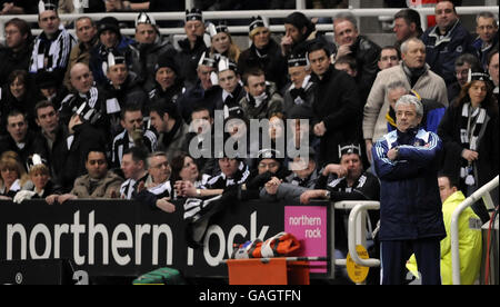 Kevin Keegan il nuovo Newcastle United Manager guarda durante la partita Barclays Premier League St James Park, Newcastle. Foto Stock