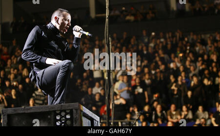 Linkin Park in concerto - Londra. La rock band Linkin Park si esibisce presso la O2 Arena nel sud-est di Londra. Foto Stock