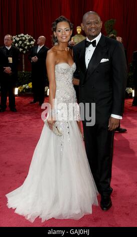 Forest Whitaker e la moglie Keisha arrivano per gli 80th Academy Awards (Oscar) al Kodak Theatre di Los Angeles. Foto Stock