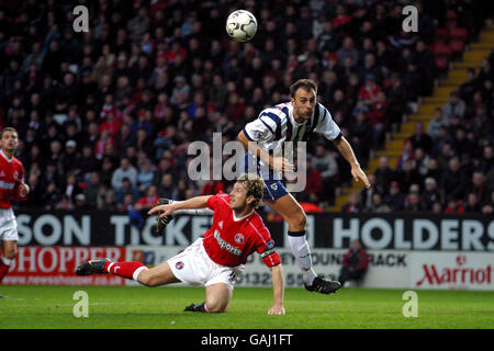 Calcio - fa Barclaycard Premiership - Charlton Athletic / West Bromwich Albion. Charlton Athletic's Gary Rowett e West Bromwich Albion's Danny Dichio Foto Stock