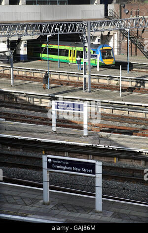 Una visione generale della stazione New Street di Birmingham, dato che il governo intende fornire quasi 400 milioni di euro per migliorare la stazione, è stato annunciato oggi. Foto Stock