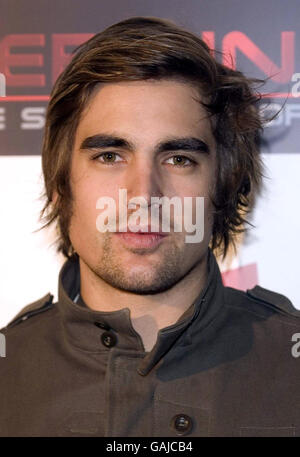 Charlie Simpson arriva per il Terminator: La festa di lancio di Sarah Connor Chronicles al 24 di Londra, a ovest di Londra. Foto Stock