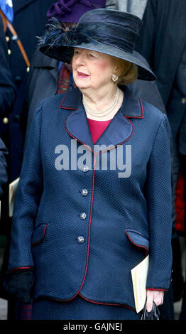 Baronessa Thatcher alla chiesa di St. Margaret a Westminster, Londra, per il servizio memoriale dell'ex ministro conservatore Lord Biffen, morto lo scorso agosto all'età di 76 anni. Foto Stock