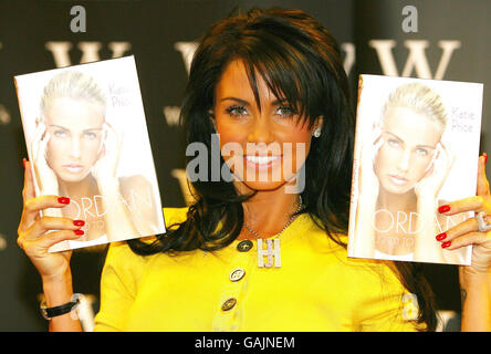 Katie Price libro firma - Londra Foto Stock