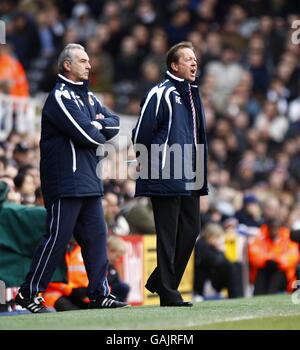 Calcio - Barclays Premier League - Fulham / West Ham United - Craven Cottage. Il manager del West Ham United Alan Curbishley urla gli ordini sulla linea di contatto Foto Stock