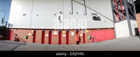 Calcio - fa Barclaycard Premiership - Liverpool v Tottenham Hotspur. Vista generale di Anfield, casa di Liverpool Foto Stock