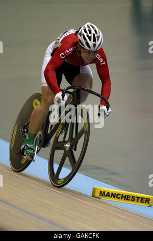 Dana Gloss in azione in Germania durante la qualificazione Sprint femminile Foto Stock