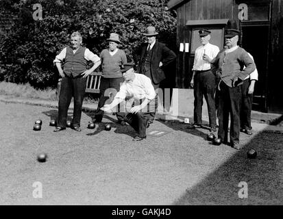 Bocce, pensionati Chelsea. I pensionati Chelsea giocano una partita di bocce. Foto Stock