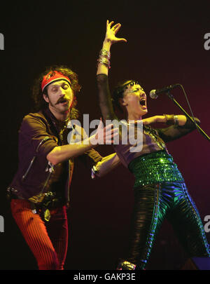 Gogol Bordello in concerto - Londra Foto Stock