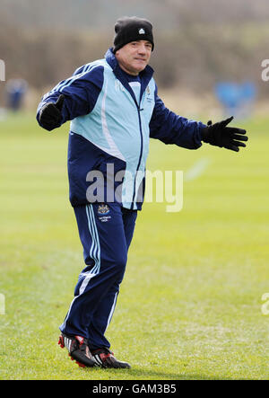 Il manager di Newcastle Kevin Keegan durante una sessione di allenamento a Longbenton, Newcastle. Foto Stock