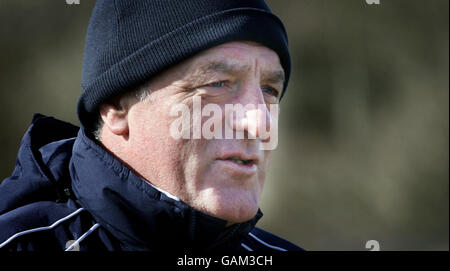 Il manager dei Rangers Walter Smith durante una sessione di formazione al Murray Park di Glasgow. Foto Stock