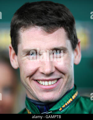 Corse ippiche - il Grand National Meeting di John Smith del 2008 - Ippodromo di Aintree. Richard Johnson, Jockey Foto Stock