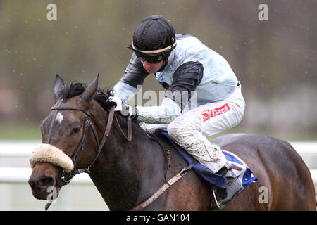 Horse Racing - Costruzione di primavera Raceday - Nottingham Racecourse Foto Stock