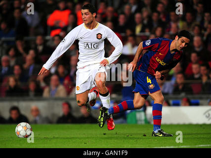 Cristiano Ronaldo del Manchester United e Rafael Marquez di Barcellona durante la partita di prima tappa della semifinale della UEFA Champions League al Nou Camp di Barcellona, Spagna. Foto Stock