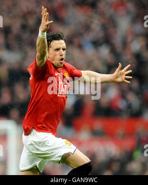 Owen Hargreaves di Manchester United celebra il suo obiettivo durante la partita Barclays Premier League a Old Trafford, Manchester. Foto Stock