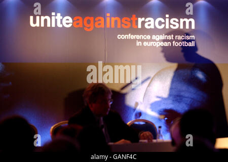 Soccer - UEFA 'unirsi contro il razzismo" Conferenza - Stamford Bridge Foto Stock