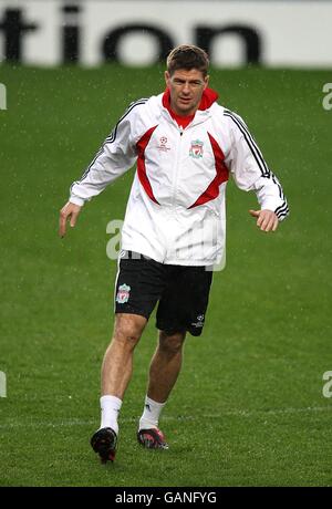 Calcio - UEFA Champions League - quarto finale - prima tappa - Liverpool v Chelsea - Liverpool Training - Melwood. Steven Gerrard di Liverpool durante l'allenamento Foto Stock