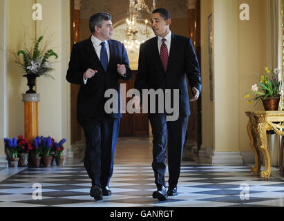 Il primo ministro britannico Gordon Brown incontra oggi il candidato democratico alla presidenza Barack Obama alla residenza britannica a Washington DC, il secondo giorno della sua visita di tre giorni negli Stati Uniti Foto Stock