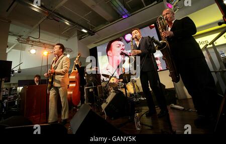 James Hunter durante il lancio DELLA MOJO Magazine Honors List 2008 a HMV, 150 Oxford Street, Londra, W1 Foto Stock