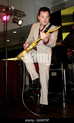 James Hunter durante il lancio DELLA MOJO Magazine Honors List 2008 a HMV, 150 Oxford Street, Londra, W1 Foto Stock