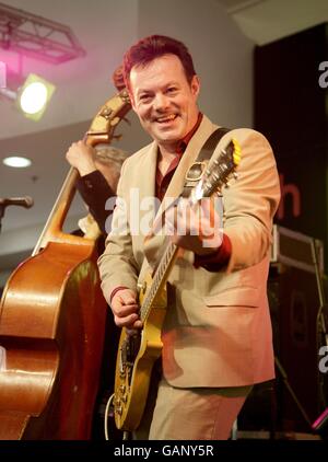 James Hunter durante il lancio DELLA MOJO Magazine Honors List 2008 a HMV, 150 Oxford Street, Londra, W1 Foto Stock