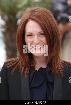 Julianne Moore partecipa a una fotocellula per promuovere il suo ultimo film "cecità" durante il 61° Festival di Cannes al Palais des Festivals, Cannes in Francia. Foto Stock