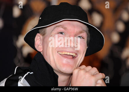 Ricky Hatton durante la conferenza stampa al Vermillion Cinnabar di Manchester. Foto Stock