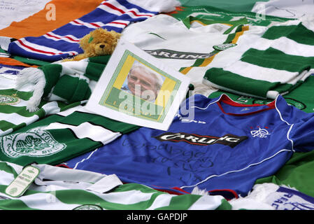 Calcio - Tribute Tommy Burns - Celtic Park. Omaggi sono lasciati per Tommy Burns al Celtic Park, Glasgow. Foto Stock