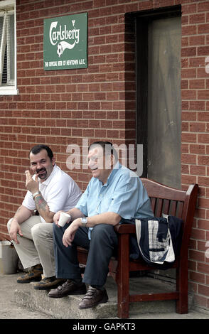 Calcio - Welsh Cup Final - Llanelli AFC v Bangor City - Latham Park Foto Stock