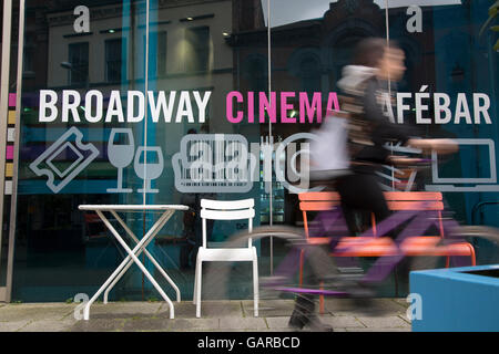 Cinema Broadway Cafe e Bar segno; Nottingham; Inghilterra; Regno Unito Foto Stock