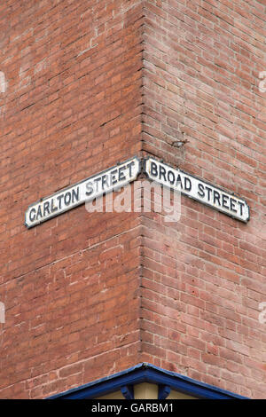 Carlton e Broad Street segni; Nottingham; Inghilterra; Regno Unito Foto Stock